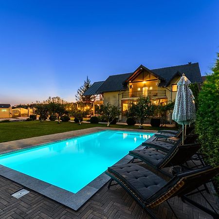 Orchard Villa Braşov Extérieur photo