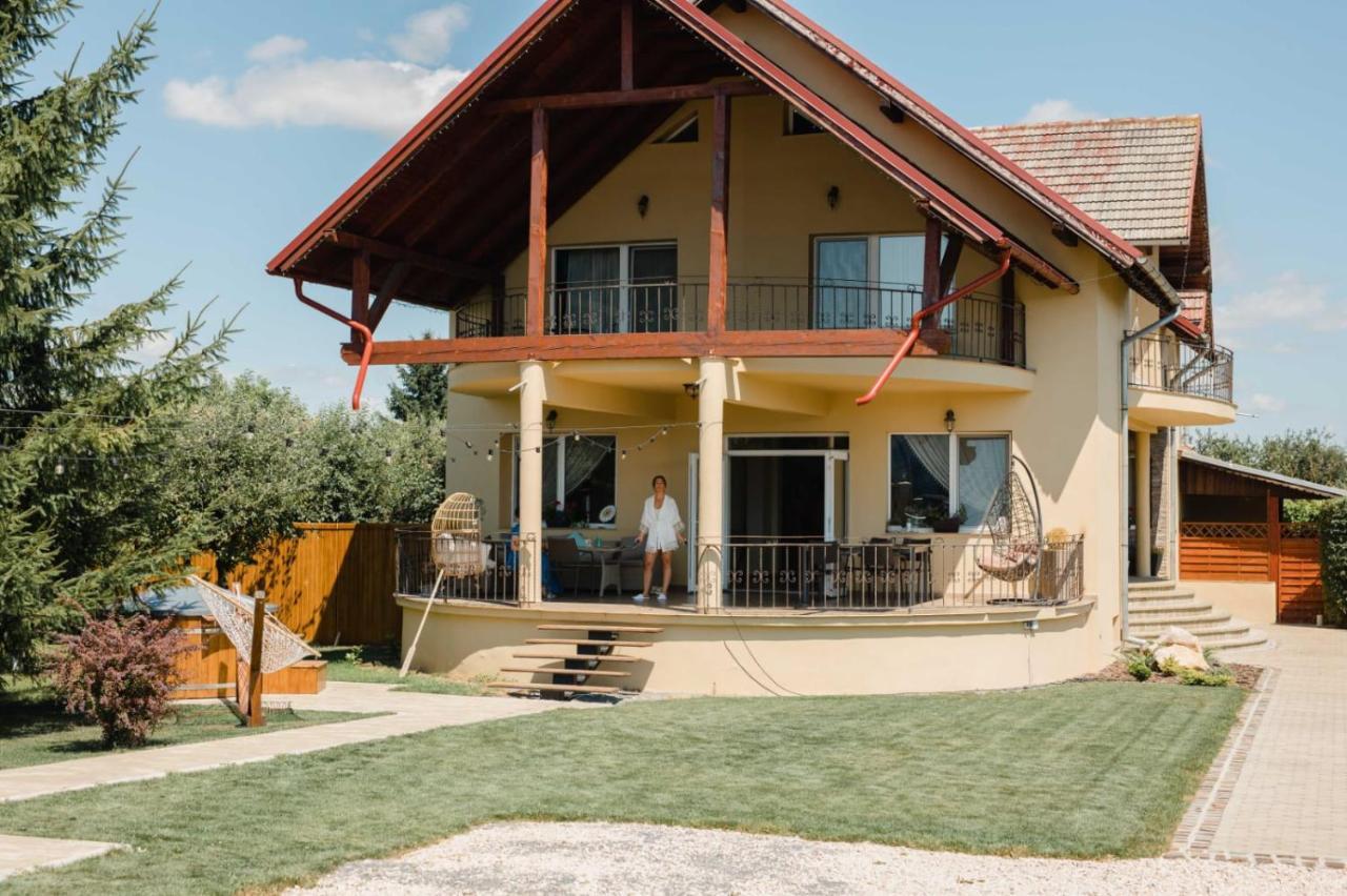 Orchard Villa Braşov Extérieur photo