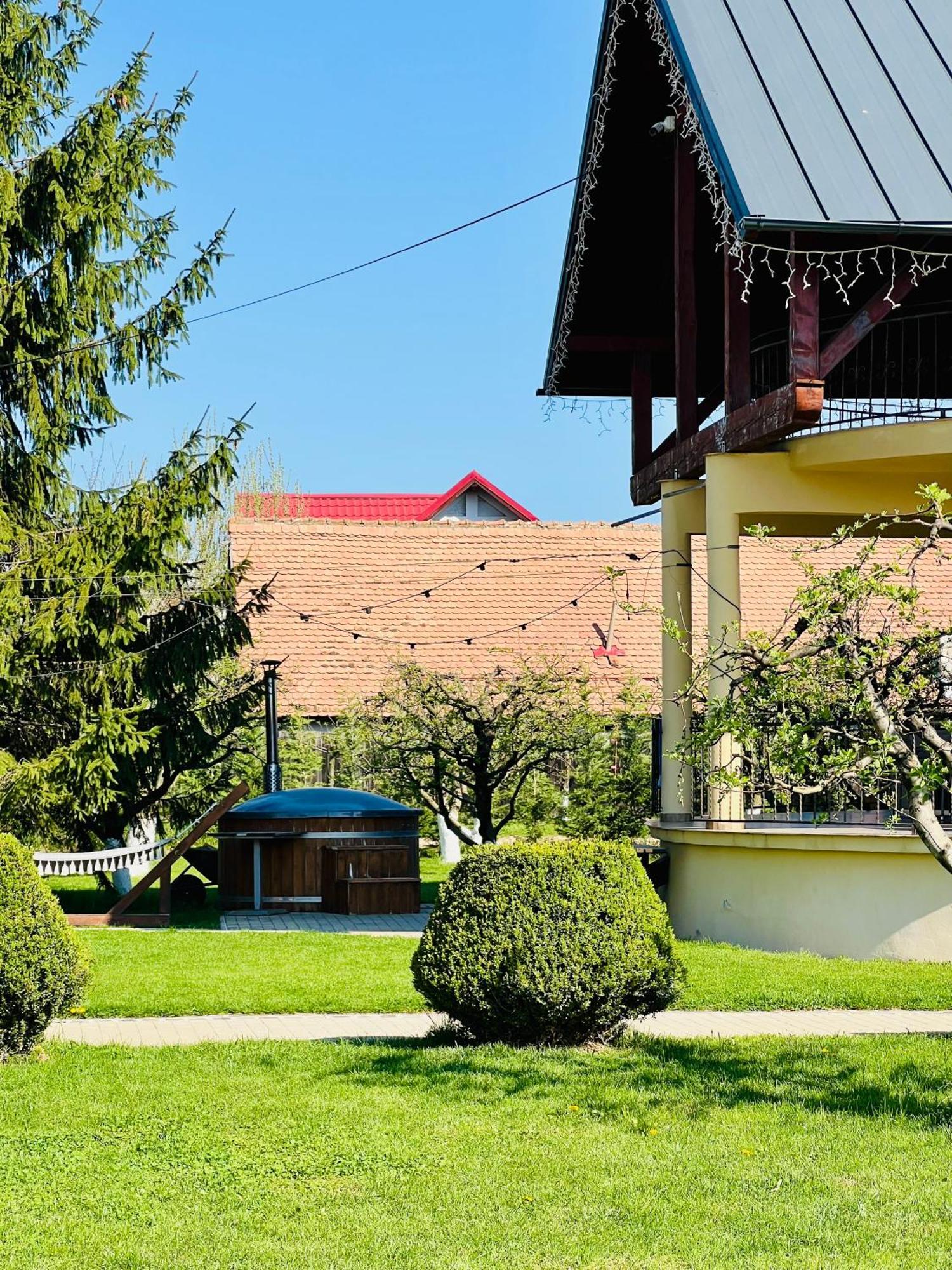 Orchard Villa Braşov Extérieur photo